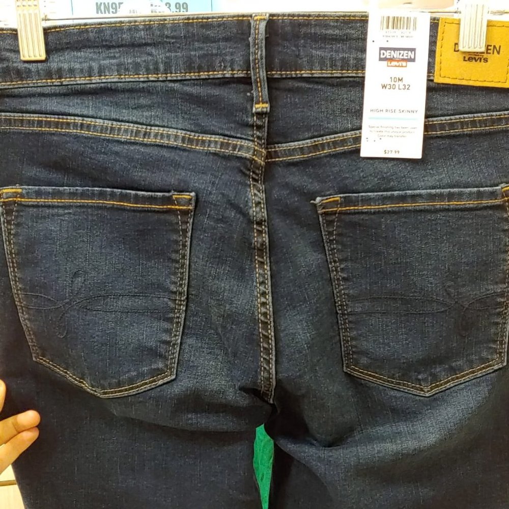 DENIZEN Levi's ® Women's High-Rise Super Skinny Jea… - Picture 8 of 9